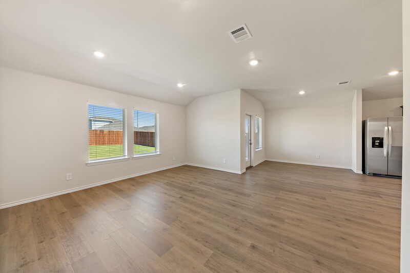 6301 Surfside Dr - Bathroom